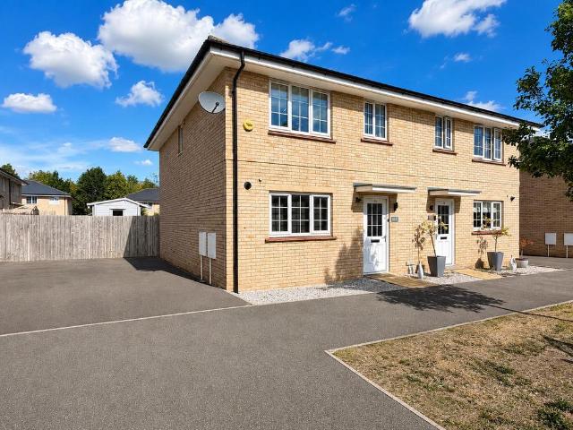 3 bedroom semi detached house for sale