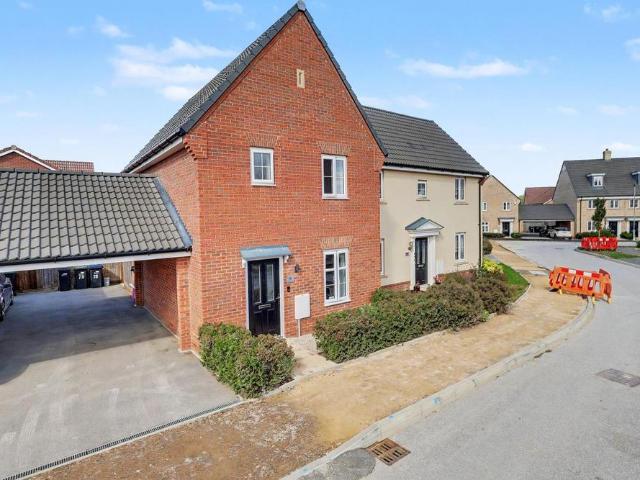 3 bedroom semi detached house for sale