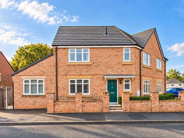 3 bedroom semi detached house for sale