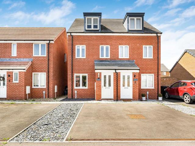 3 bedroom semi detached house for sale