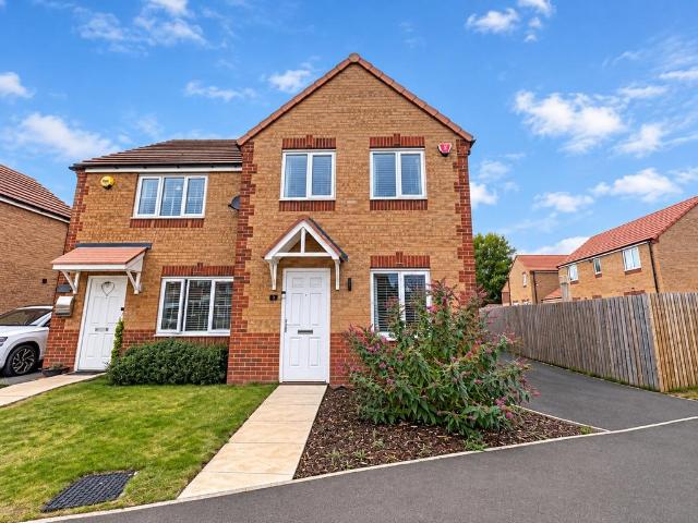 3 bedroom semi detached house for sale