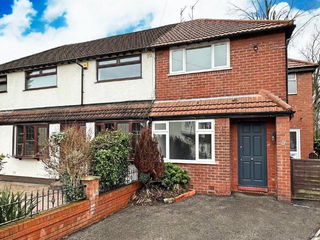 3 bedroom semi detached house for sale