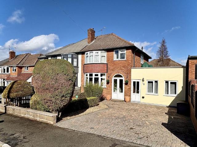 3 bedroom semi detached house for sale