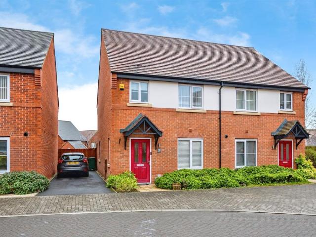 3 bedroom semi detached house for sale