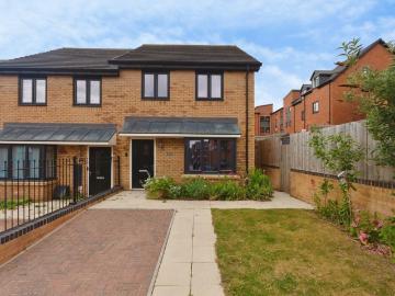 3 bedroom semi detached house for sale