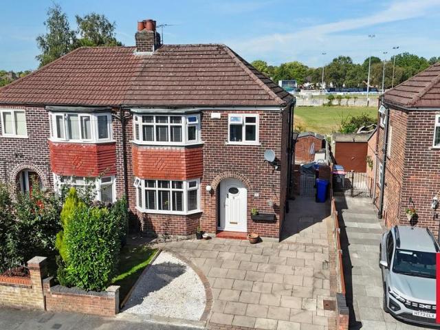 4 bedroom semi detached house for sale