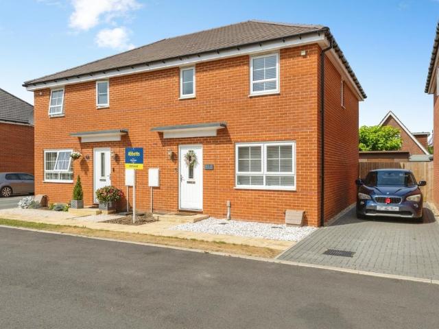 3 bedroom semi detached house for sale