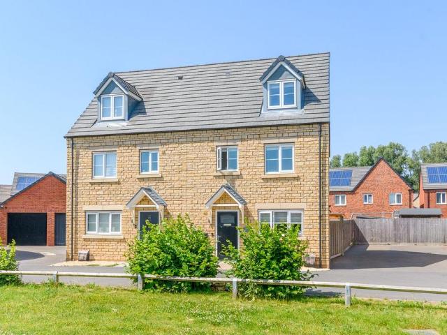 4 bedroom semi detached house for sale