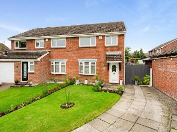 3 bedroom semi detached house for sale