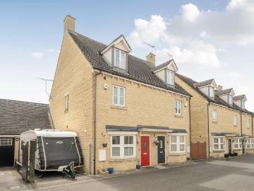 House for sale in Carterton - Garden