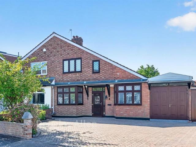3 bedroom semi detached house for sale