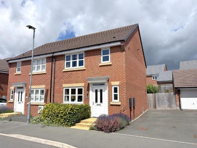 3 bedroom semi detached house for sale