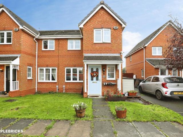 3 bedroom semi detached house for sale