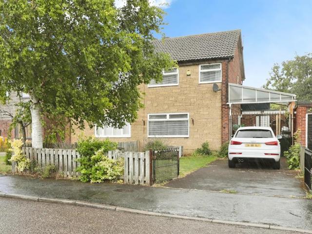 3 bedroom semi detached house for sale