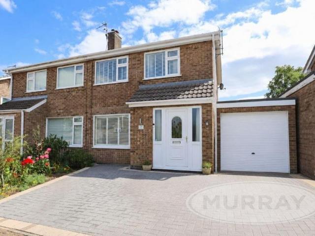 3 bedroom semi detached house for sale