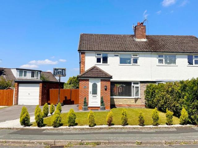 3 bedroom semi detached house for sale
