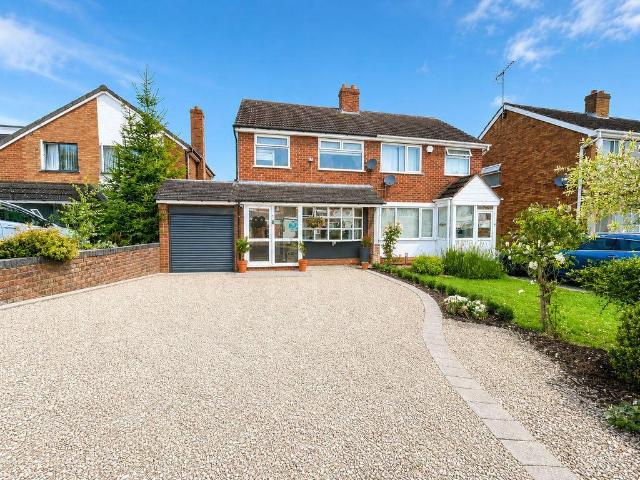 3 bedroom semi detached house for sale