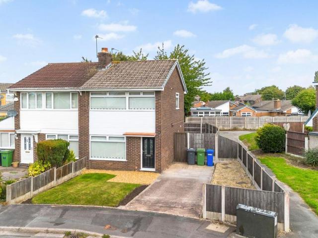 3 bedroom semi detached house for sale