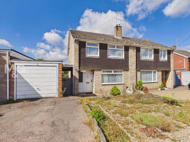 3 bedroom semi detached house for sale