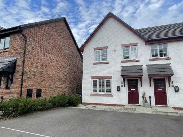 3 bedroom semi detached house for sale