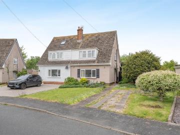Monmouthshire county - Equipped kitchen