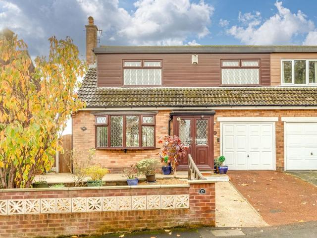 3 bedroom semi detached house for sale