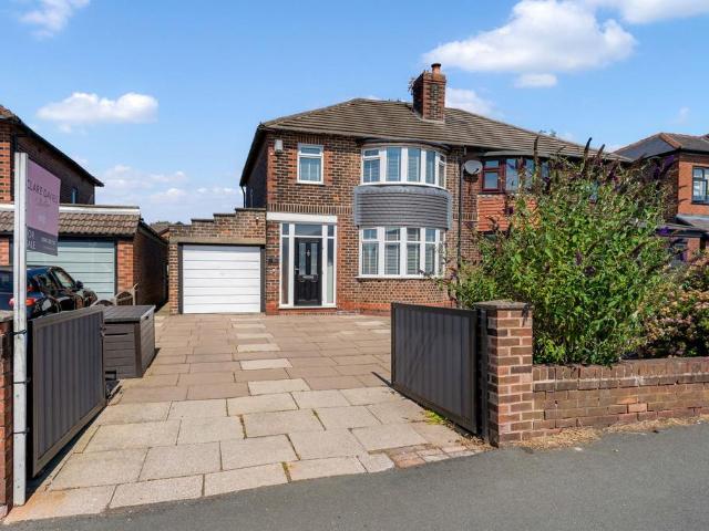 3 bedroom semi detached house for sale