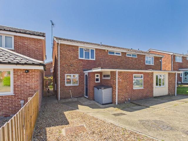 4 bedroom semi detached house for sale