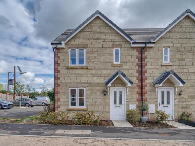 3 bedroom semi detached house for sale