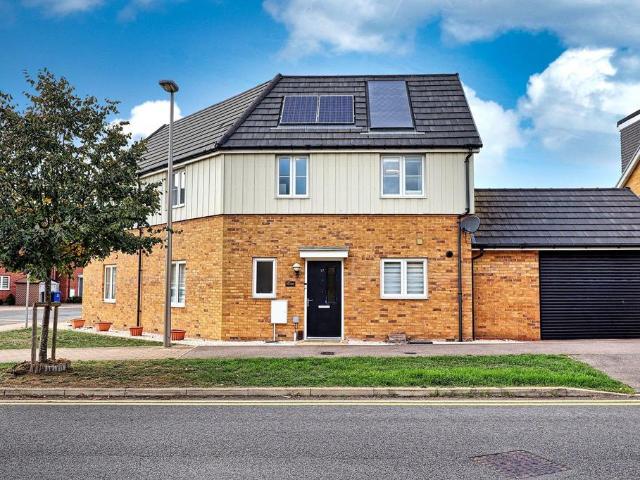 3 bedroom semi detached house for sale