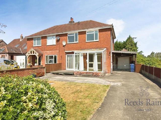 3 bedroom semi detached house for sale