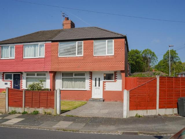 3 bedroom semi detached house for sale