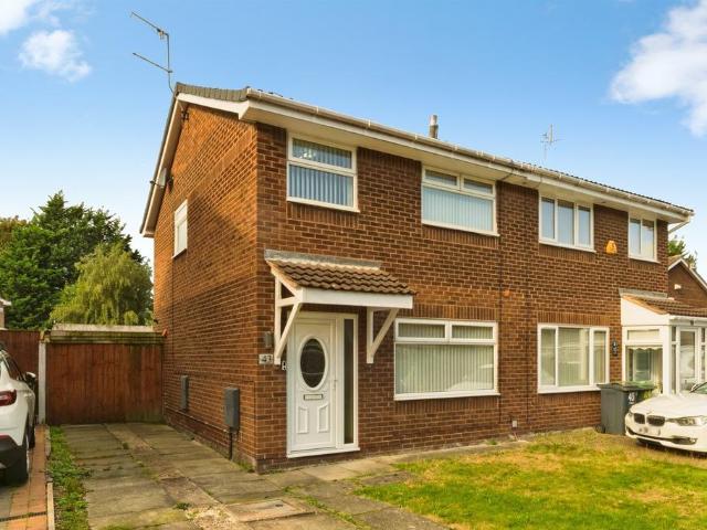 3 bedroom semi detached house for sale