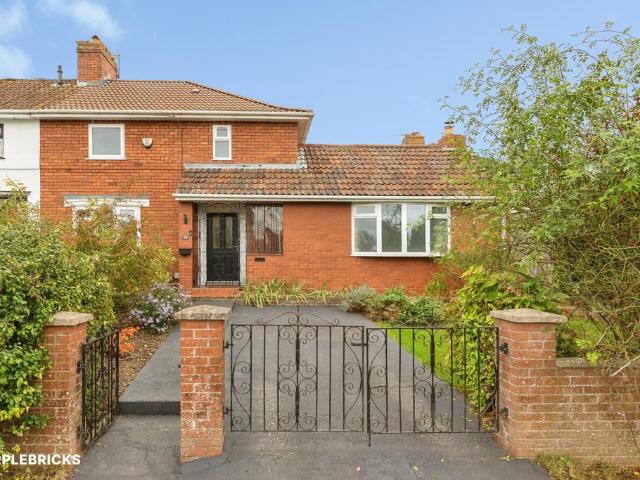 3 bedroom semi detached house for sale