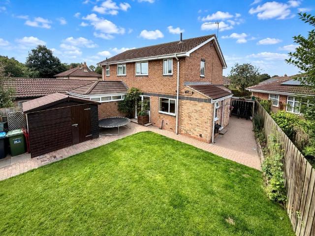 3 bedroom semi detached house for sale