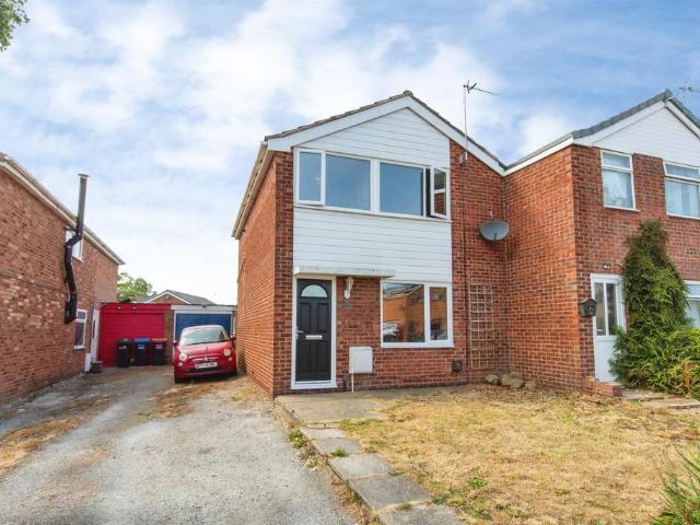 3 bedroom semi detached house for sale