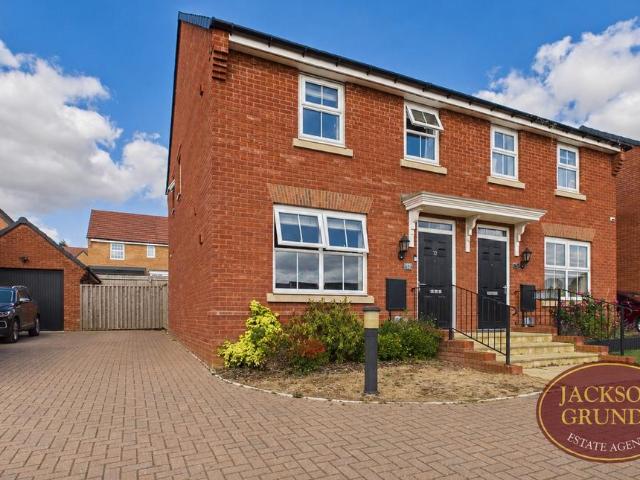 3 bedroom semi detached house for sale
