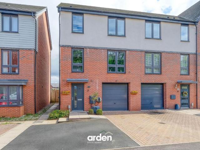3 bedroom semi detached house for sale