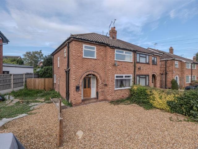 3 bedroom semi detached house for sale