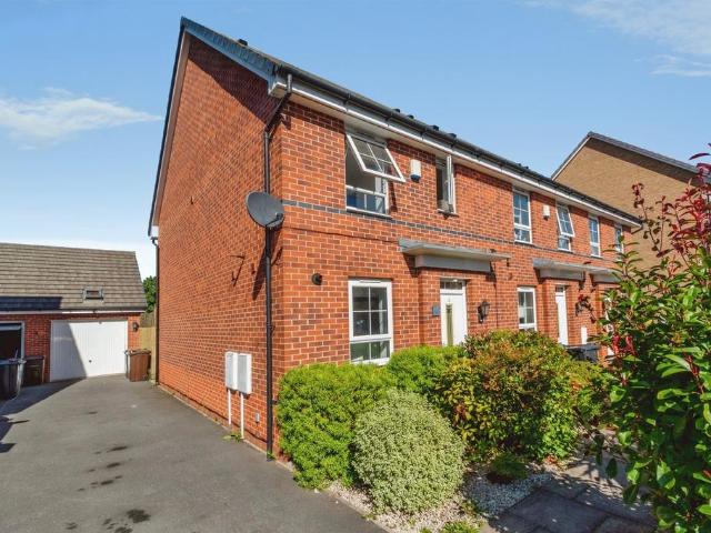 3 bedroom semi detached house for sale