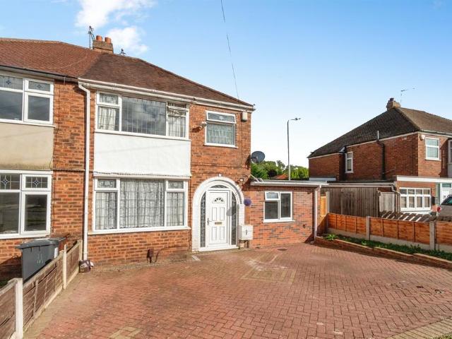 3 bedroom semi detached house for sale