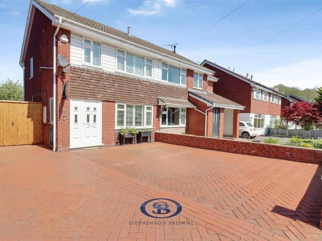 3 bedroom semi detached house for sale