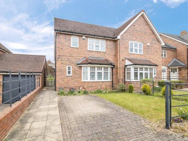 3 bedroom semi detached house for sale