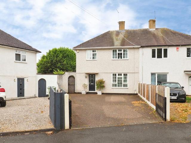 3 bedroom semi detached house for sale
