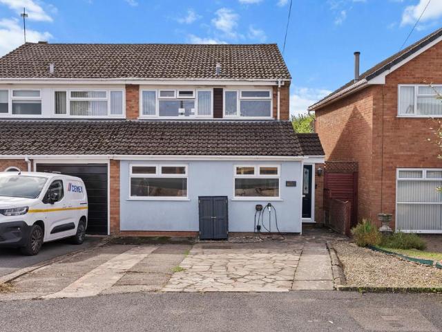 3 bedroom semi detached house for sale