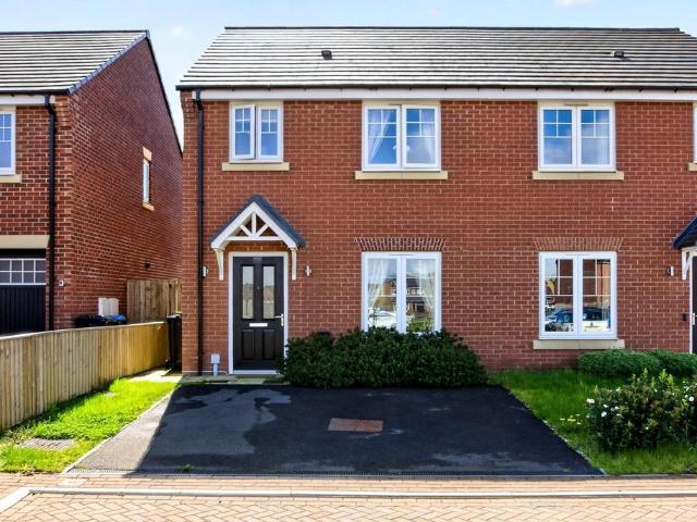 3 bedroom semi detached house for sale