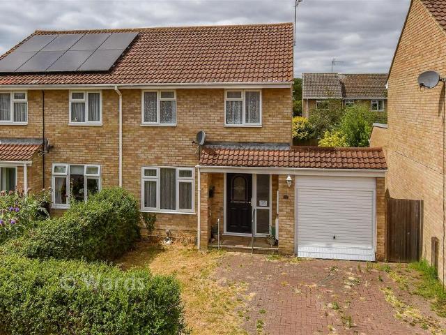 3 bedroom semi detached house for sale