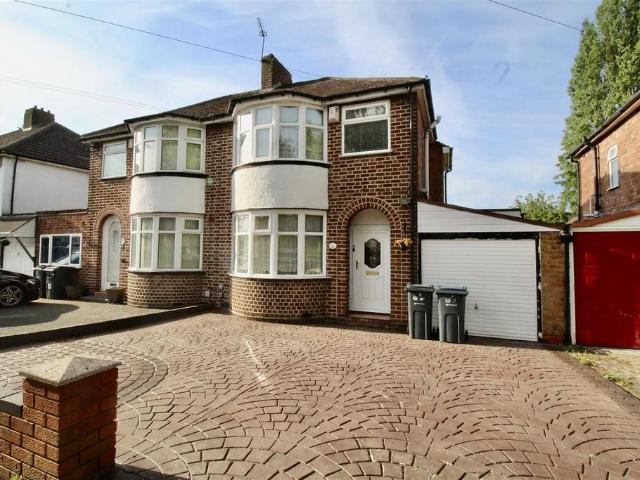 3 bedroom semi detached house for sale
