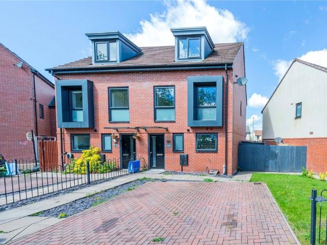 3 bedroom semi detached house for sale