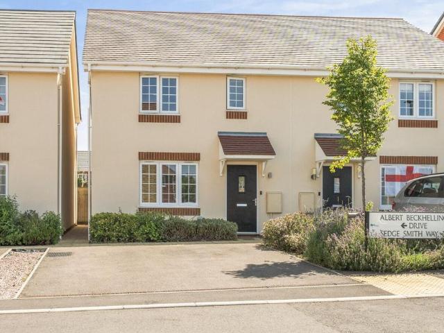 3 bedroom semi detached house for sale